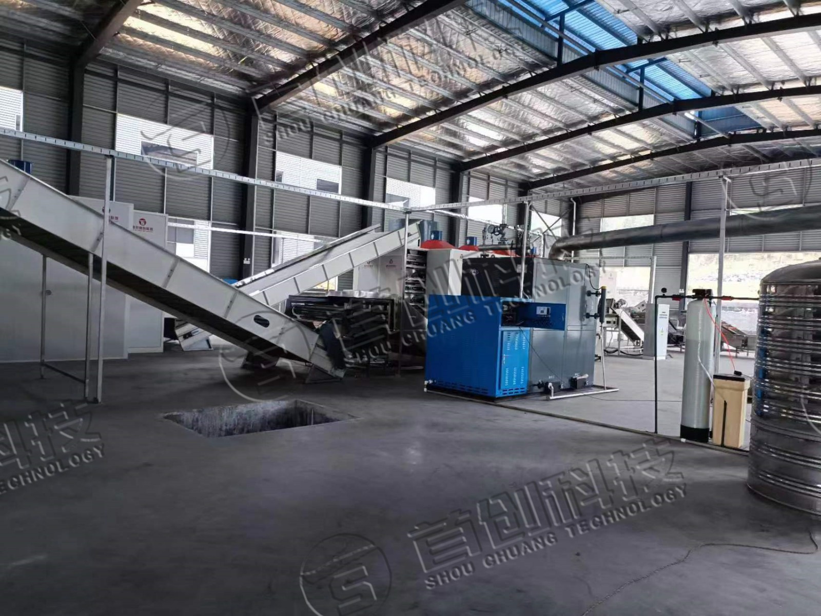 茯苓烘干生產(chǎn)線(xiàn).jpg 茯苓烘干生產(chǎn)線(xiàn).jpg