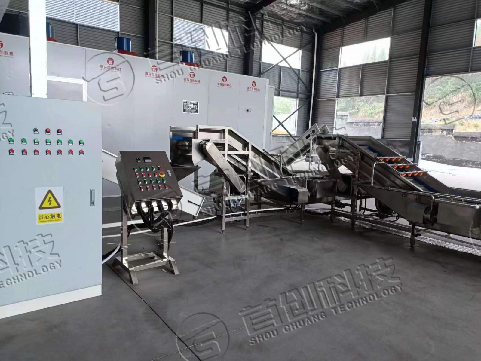 連續式茯苓烘干設備.jpg 連續式茯苓烘干設備.jpg